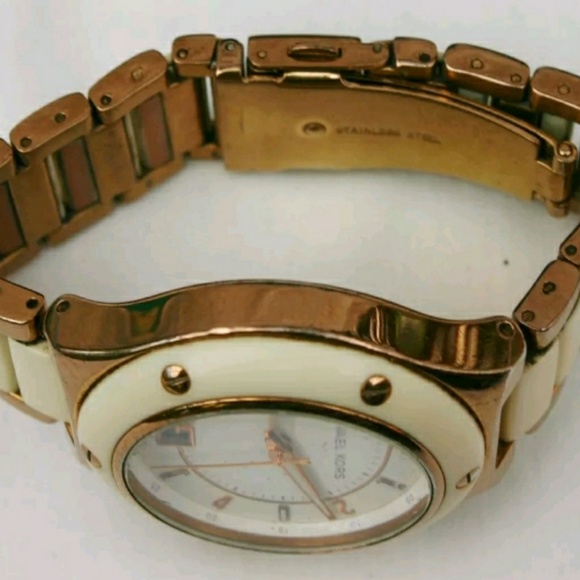 Michael Kors Acrylic & Rose Gold watch - Picture 2 of 3
